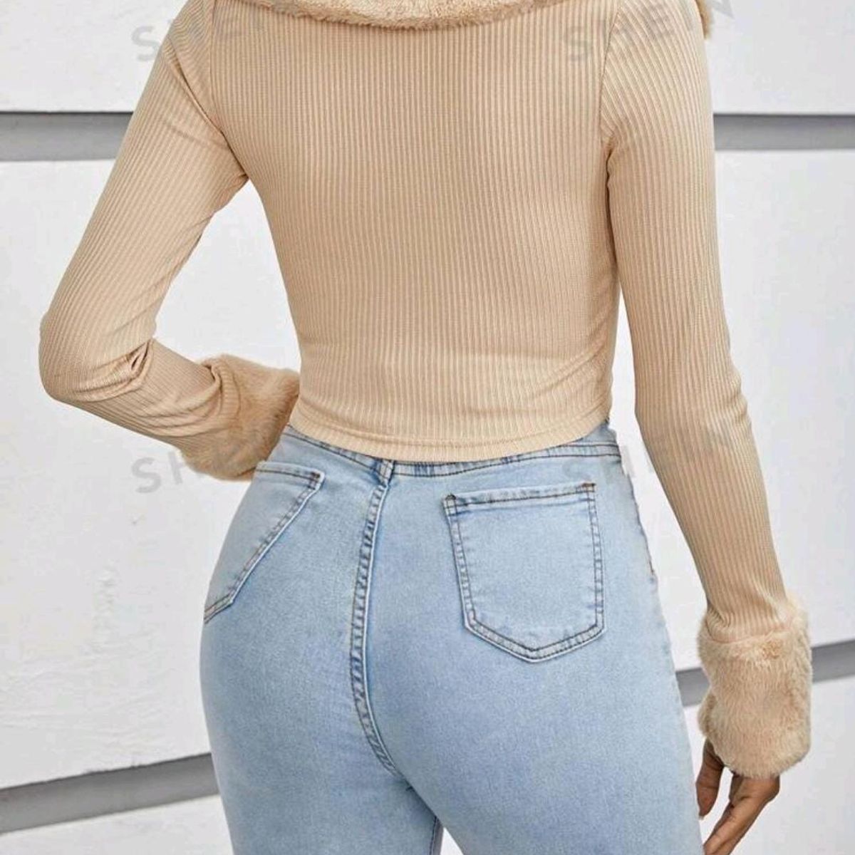 GENERICO - SHEIN Cazadora crop borreguito de peluche puño con cremallera