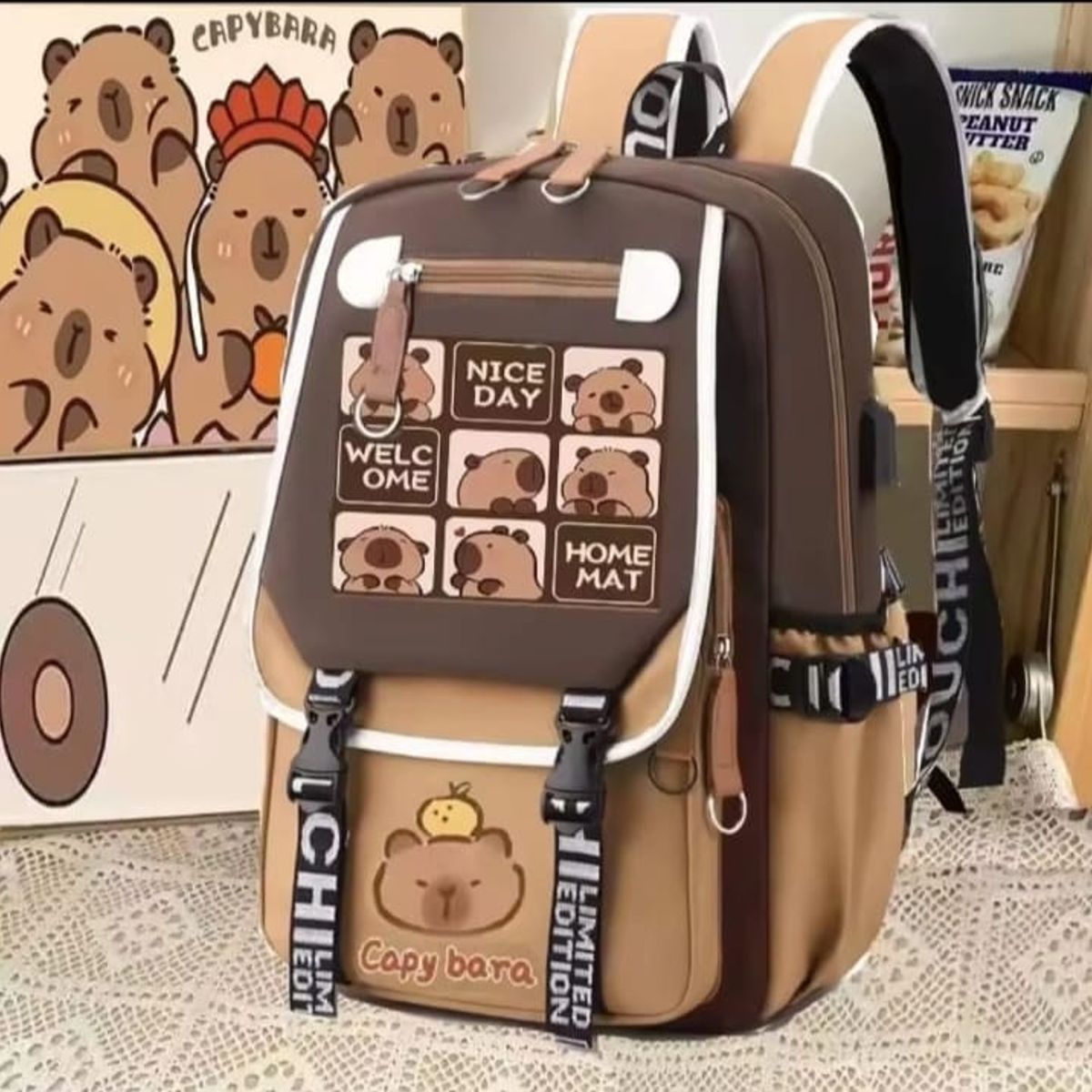 GENERICO - MOCHILA GRANDE CAPIBARA CON PINNES