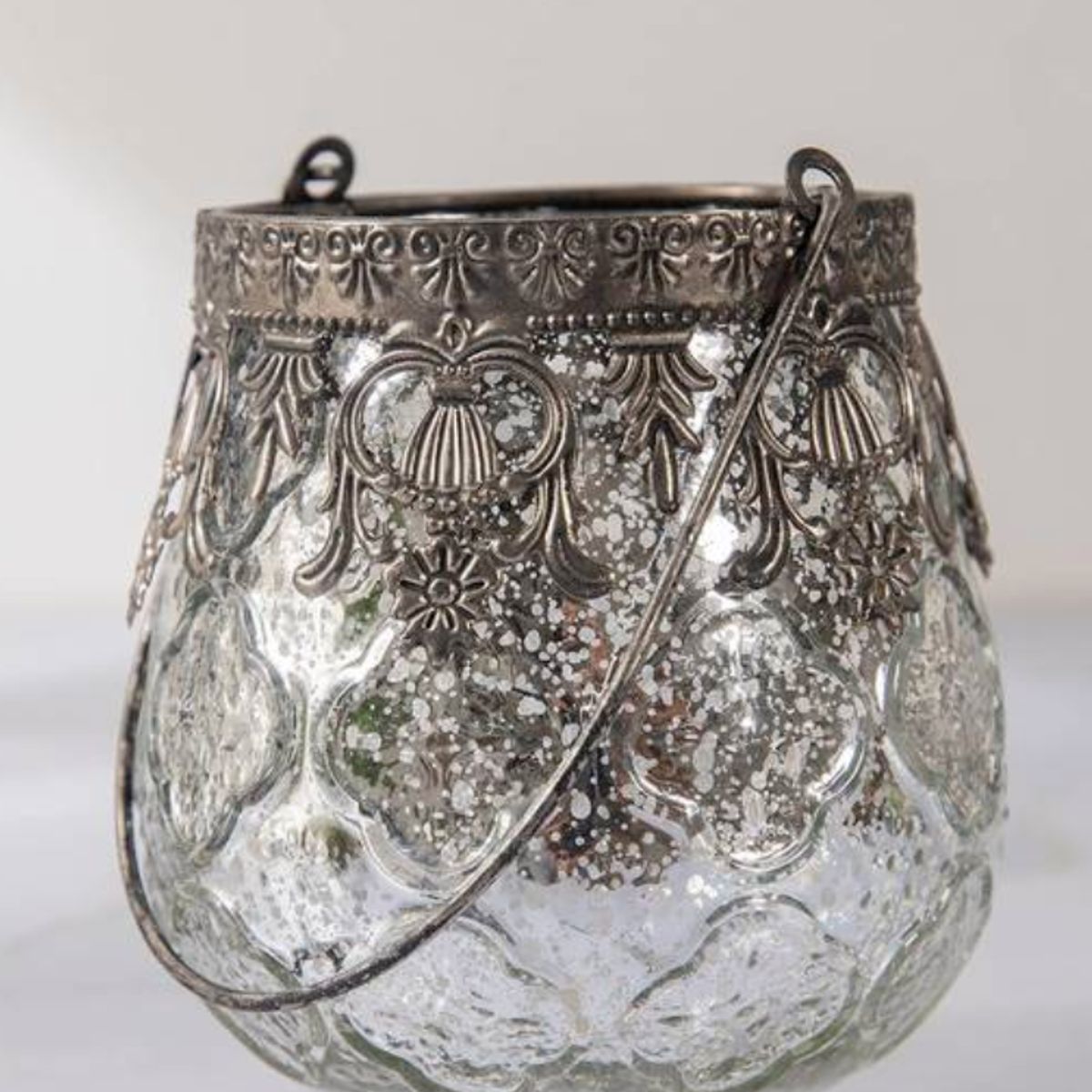 CONCEPT - PORTAVELA PLATEADO DE VIDRIO