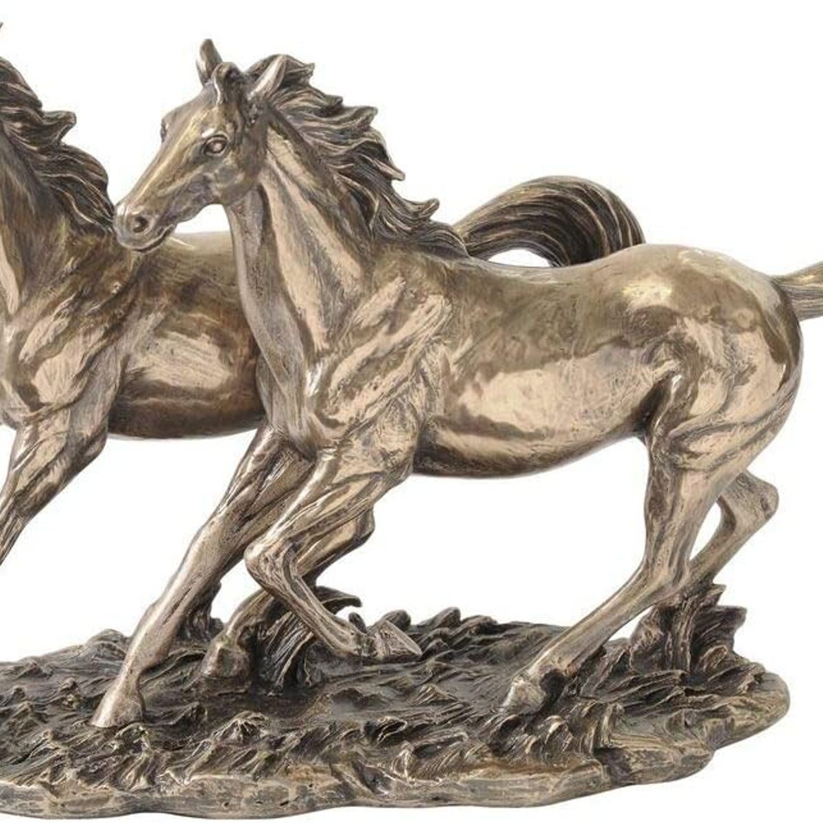 CONCEPT - CABALLOS CABALGANDO DORADOS