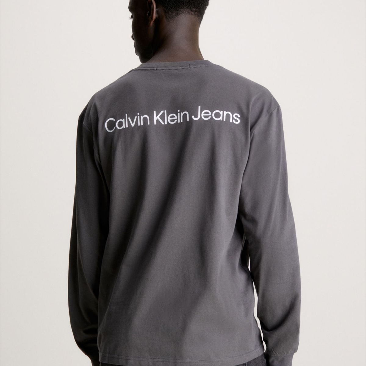 CALVIN KLEIN - CAMISETA INSTITUTIONAL LS GRAPHIC TEE