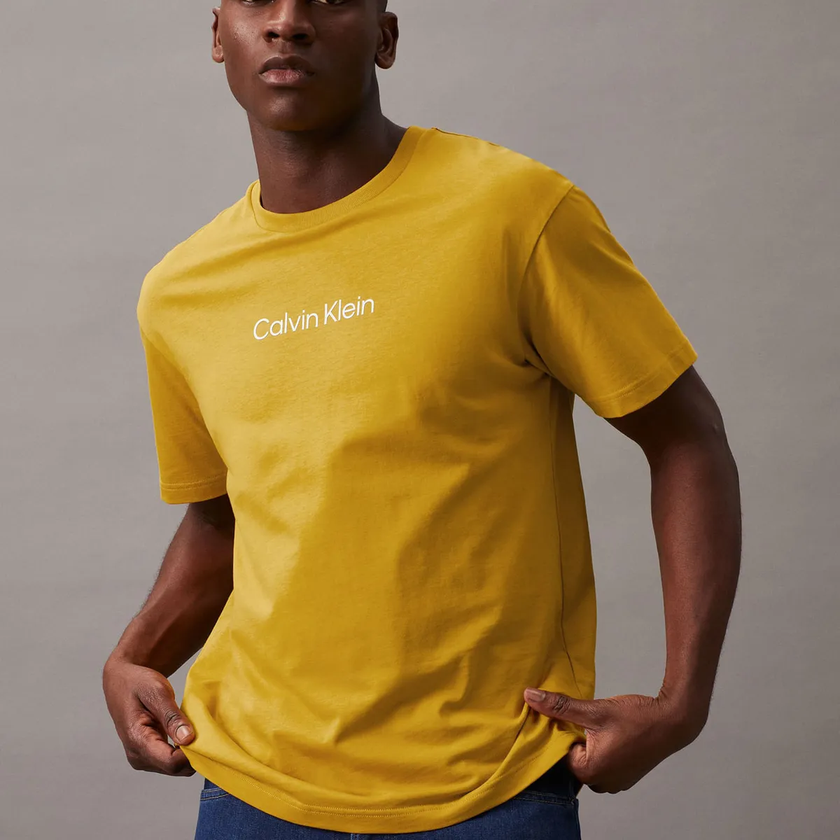 CALVIN KLEIN - CAMISETA HERO LOGO COMFORT T-SHIRT