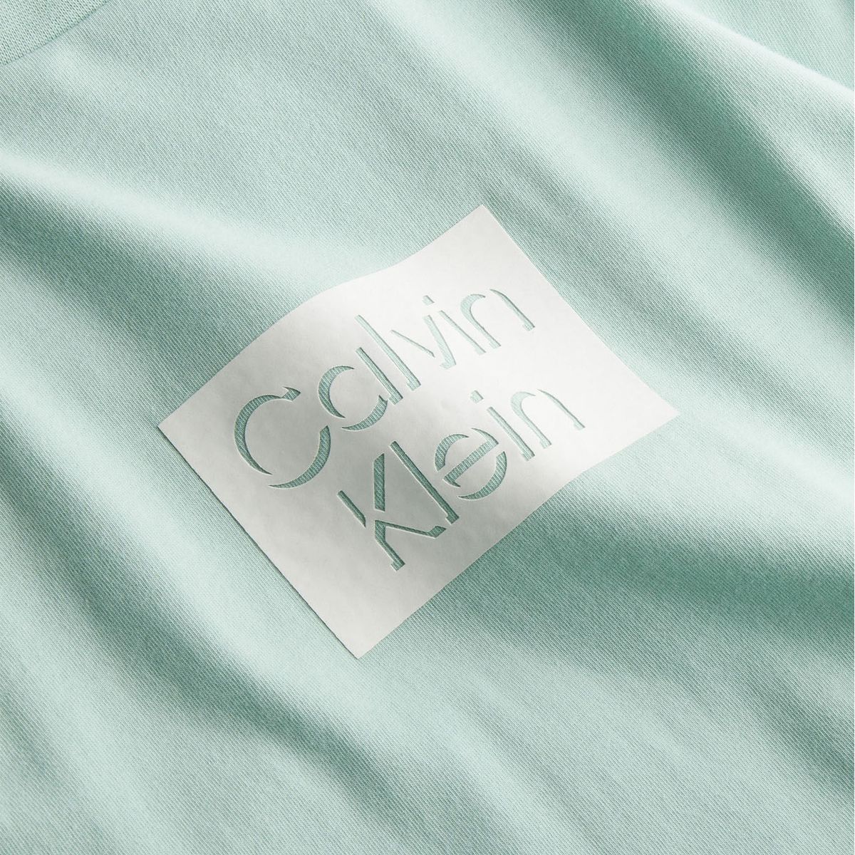 CALVIN KLEIN - CAMISETA CUT OUT SHADOW LOGO T-SHIRT