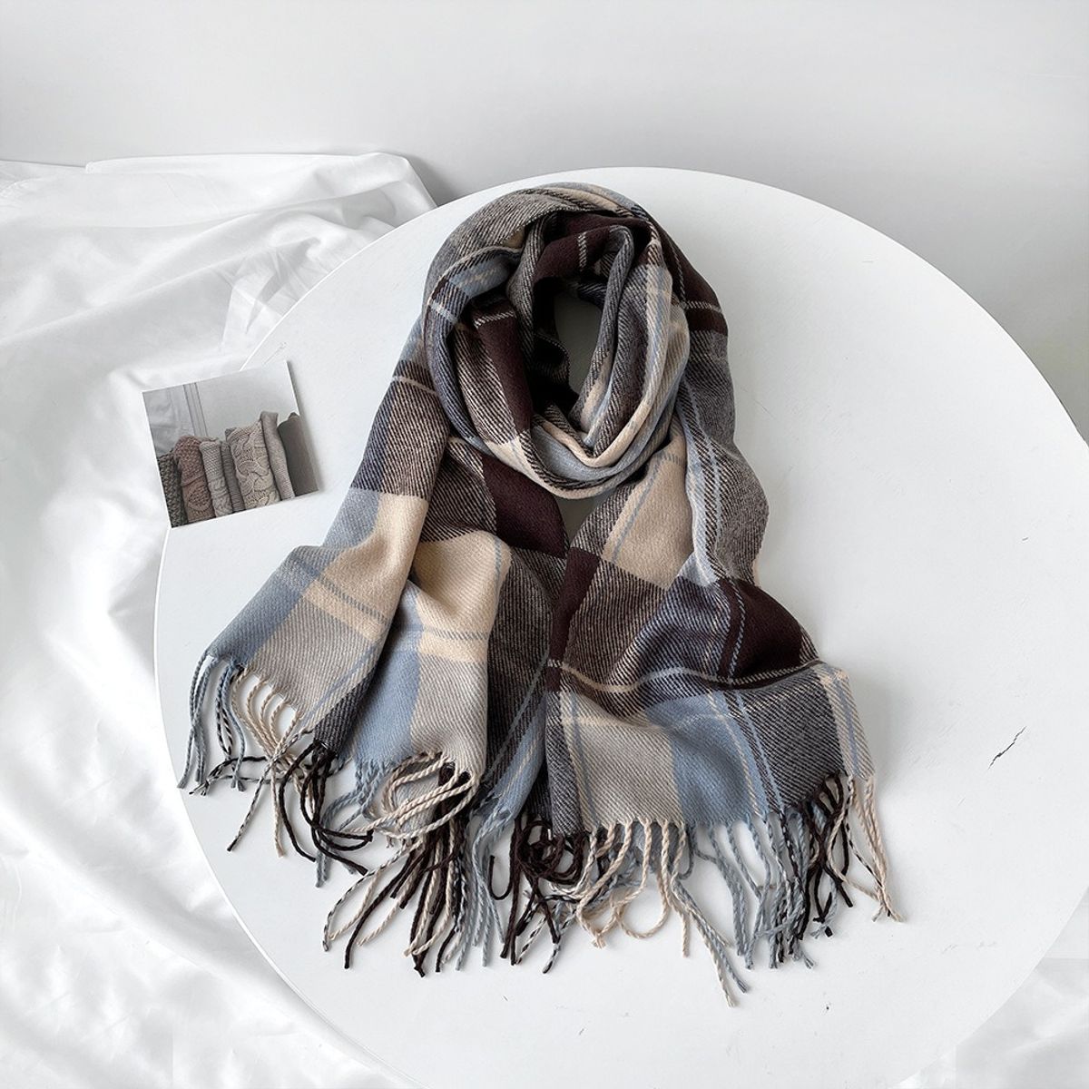 KAST PE - Bufanda Chalina Deborah con Estampado de Cuadros con Flecos