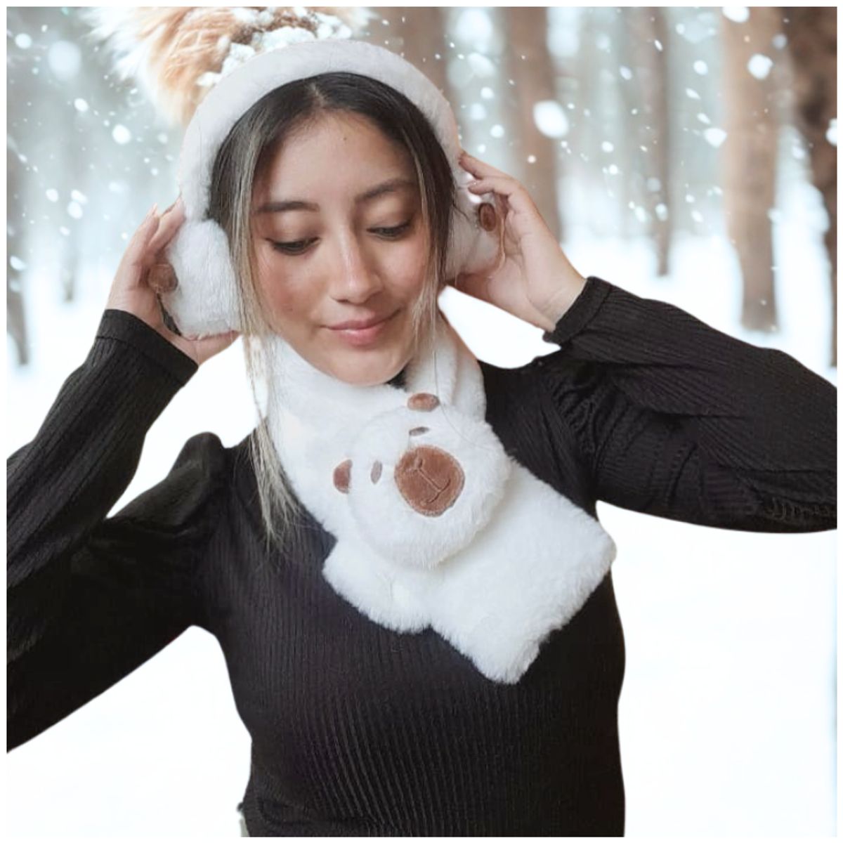 INSPIRA MARKET - Set Bufanda y Orejera Capibara de Felpa
