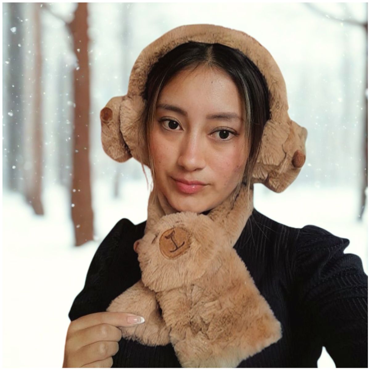 INSPIRA MARKET - Set Bufanda y Orejera Capibara de Felpa