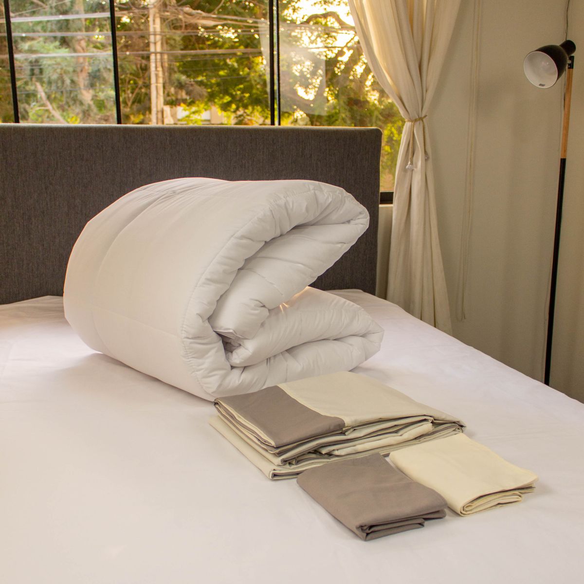 AMADEUS HOME - Pack Plumón Cama King + Funda de Plumón a Dos Colores