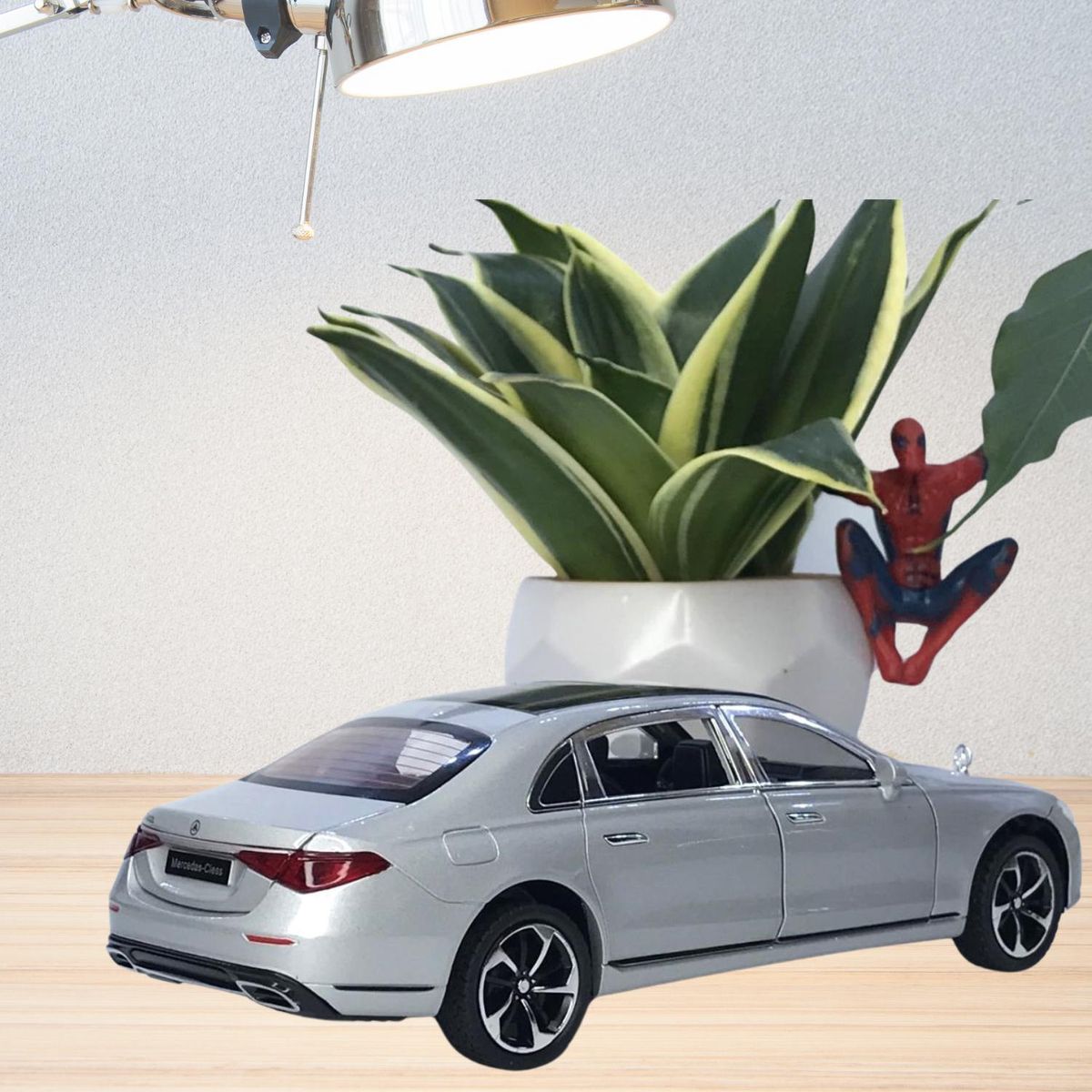 GENERICO - Colección Mercedes-Maybach  S680 Class