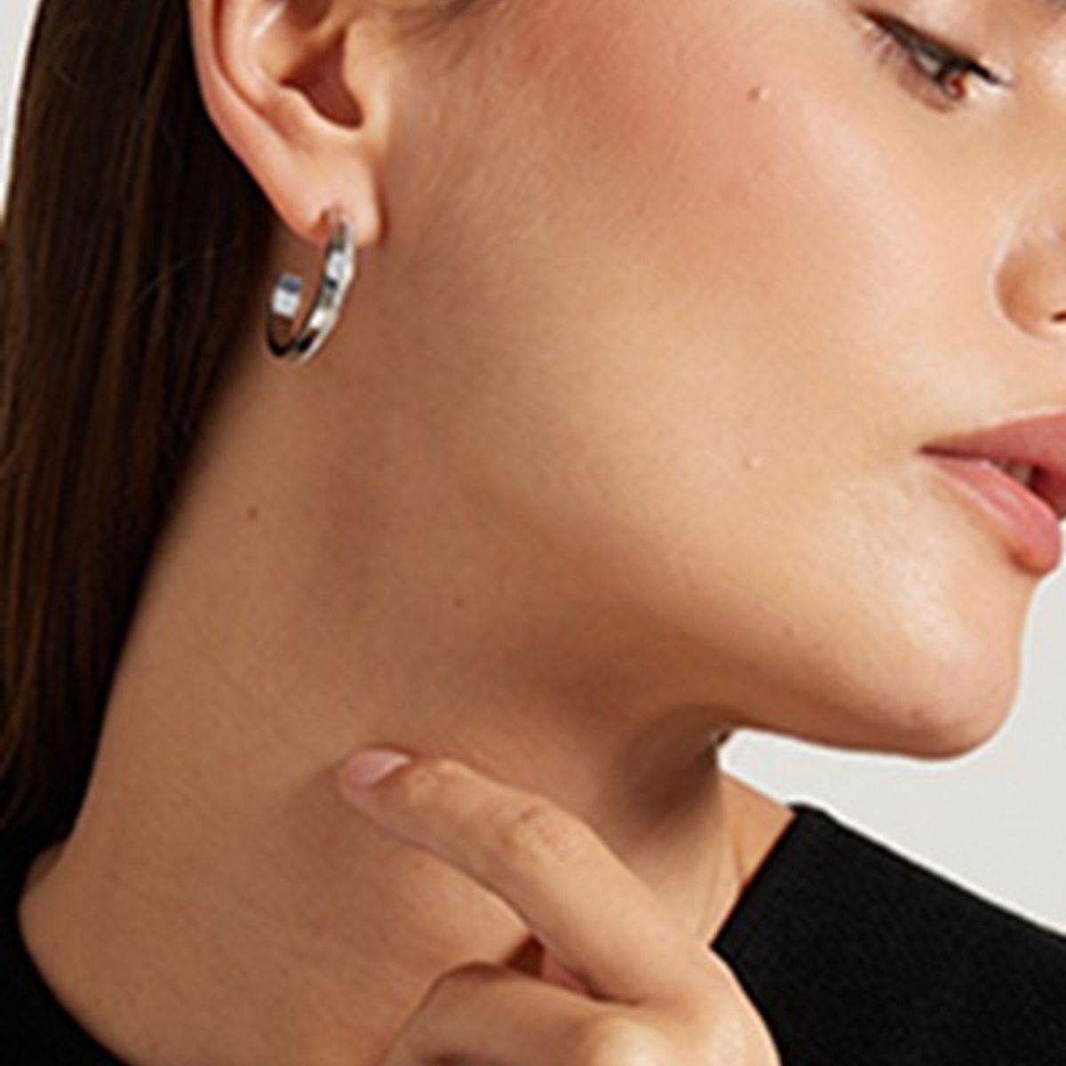 CALVIN KLEIN - Aretes de acero inoxidable plateado con cristales