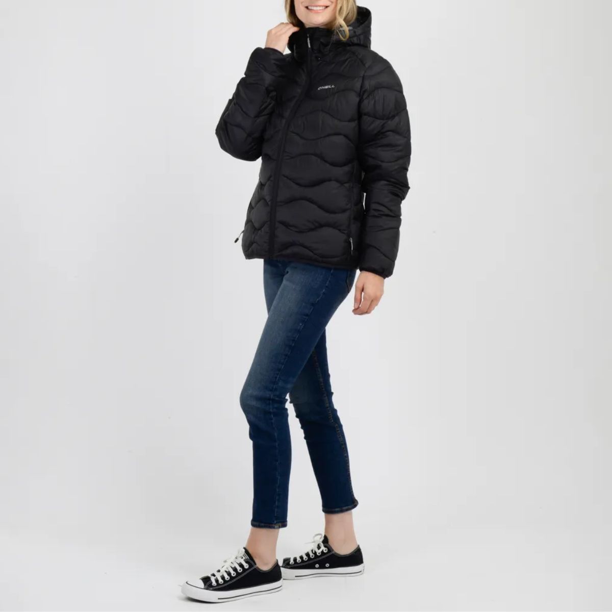 O'NEILL - CASACA MUJER ONEILL CON CAPUCHA BLACK