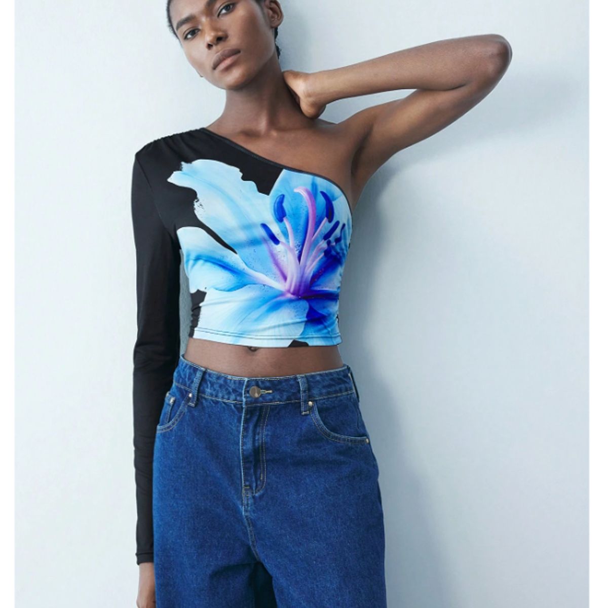 GENERICO - TOP MANGA LARGA FLOR AZUL