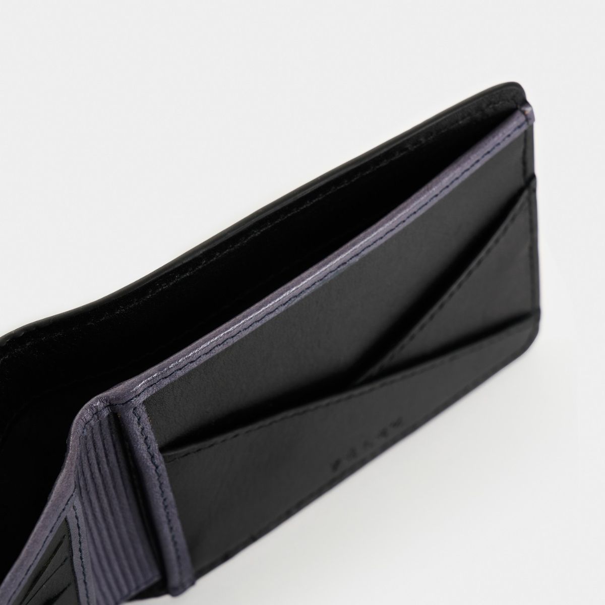 VELEZ - Vélez Billetera Oasis Cuero Hombre Detalle Contraste Negro