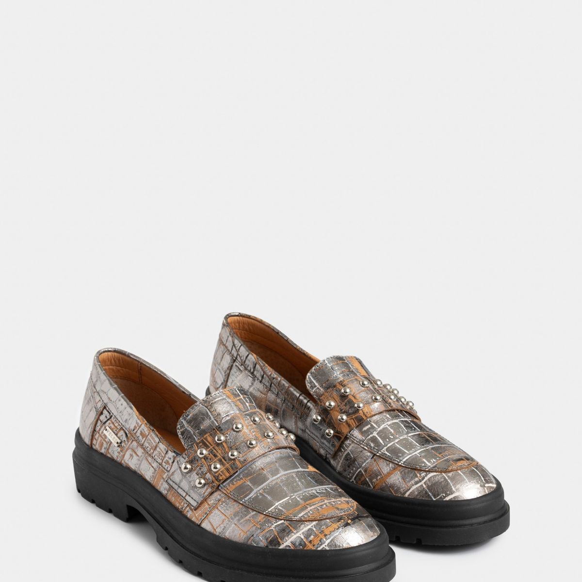 VELEZ - Vélez Mocasines Tractorados Cuero Mujer Detalle Taches Plata