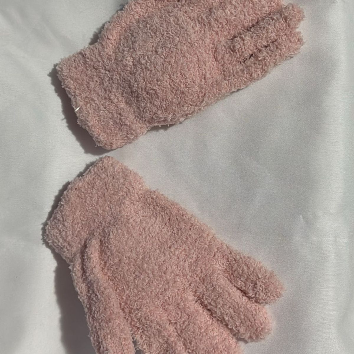 GENERICO - Guantes Infantiles  Personajes invierno Capybara 2