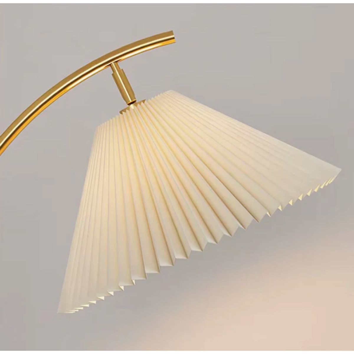 GENERICO - Lámpara de Pie Gold Led