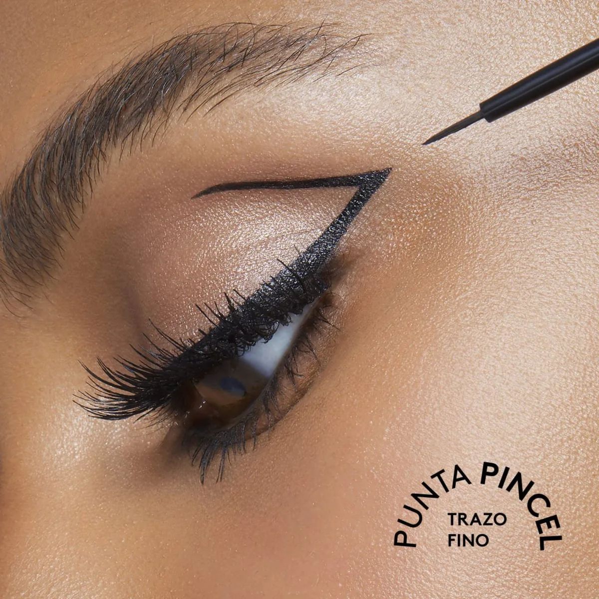ESIKA - Pack x2 Delineador Punta Pincel Eye PRO Negro Extremo 3 ml