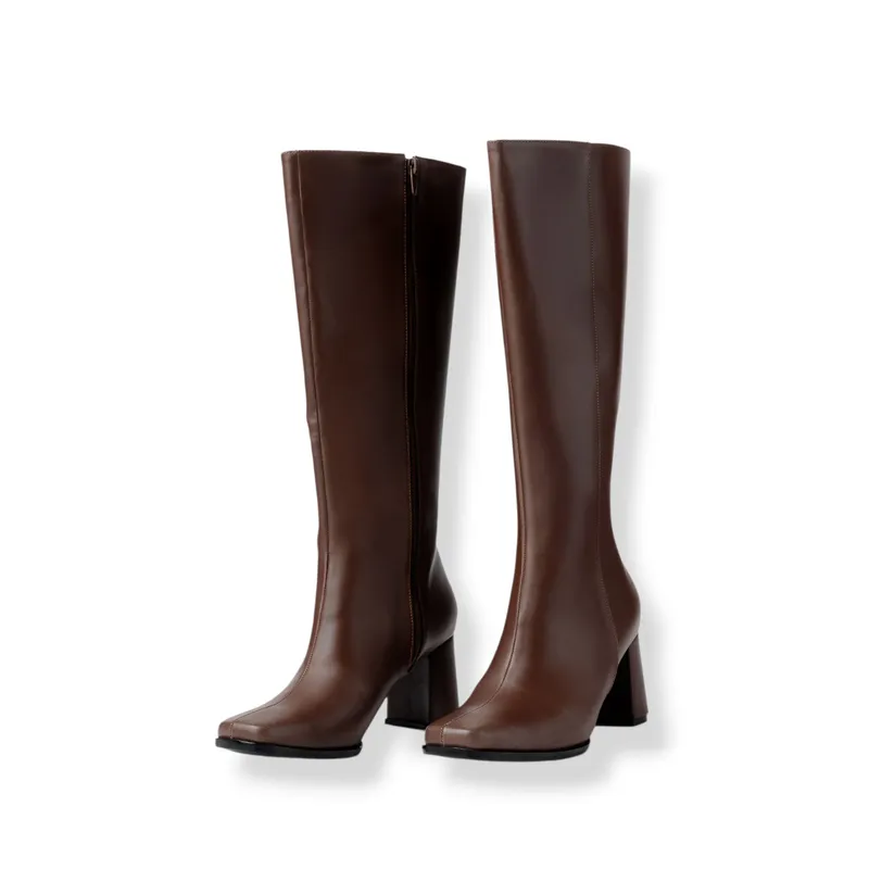 LB LIBBY CALZADOS Y ACCESORIOS - BOTAS ATENAS PUNTA CUADRADA COLOR MARRÓN - TACO 7