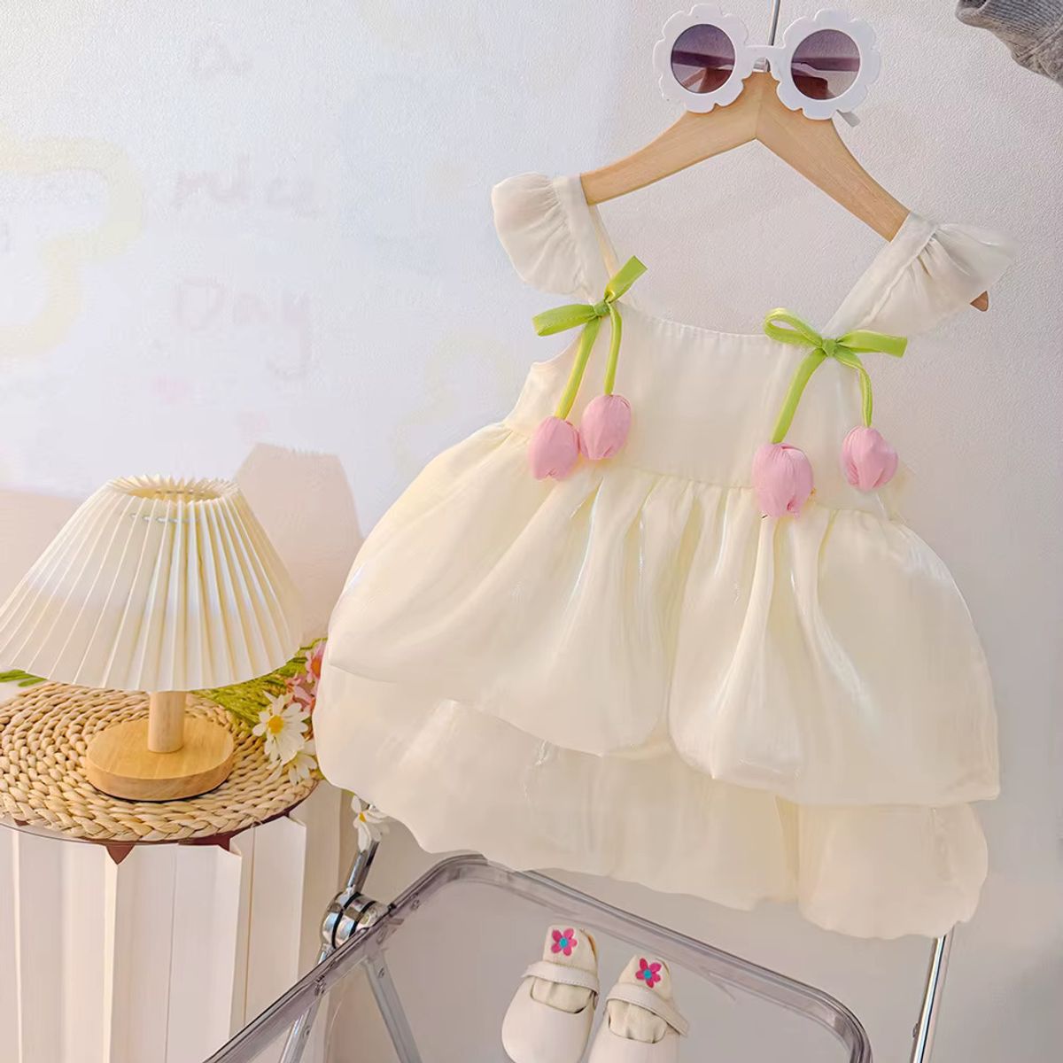 GENERICO - VESTIDO PARA BEBE  HERMOSO DETALLES DE PETALO