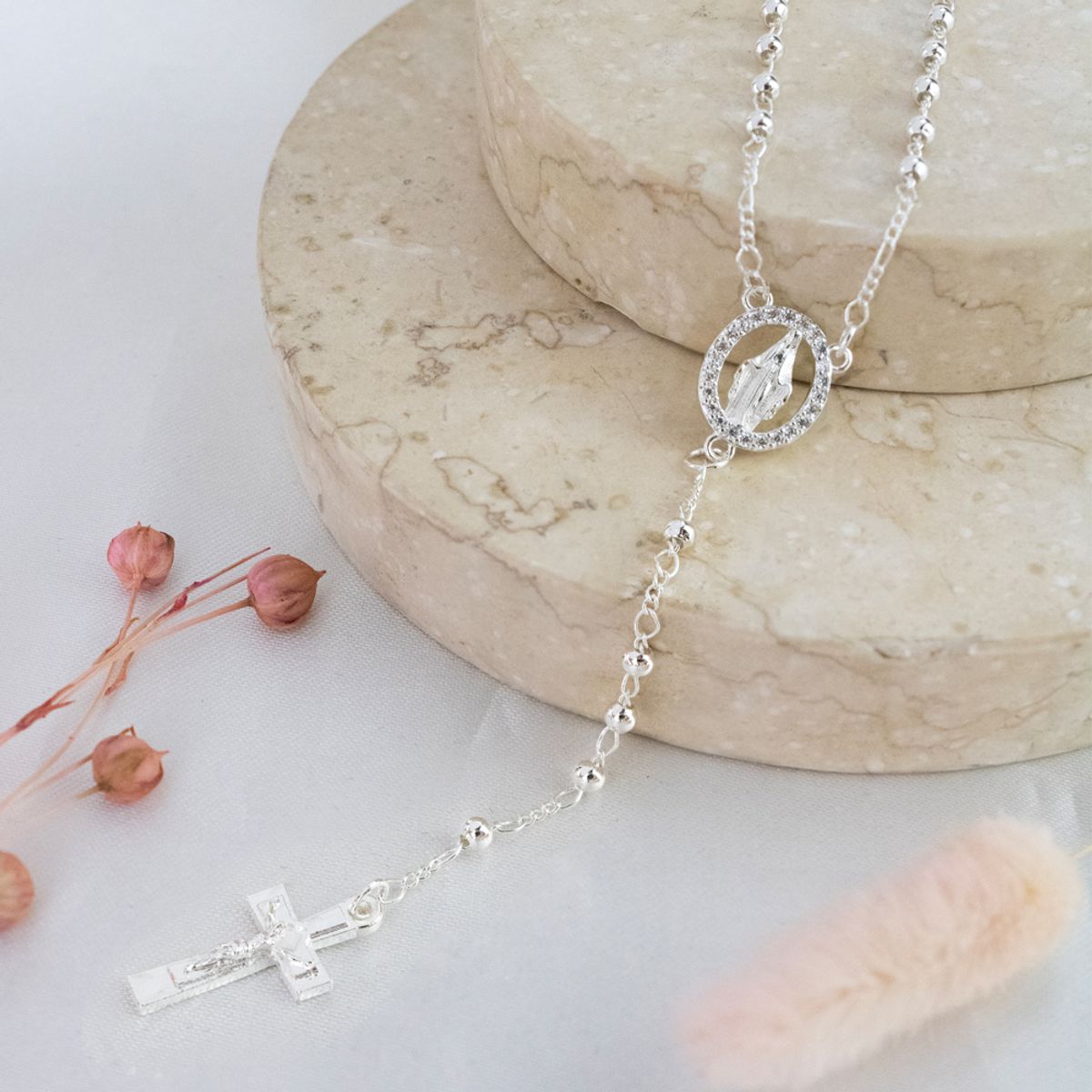 CLEO JOYAS & ACCESORIOS - Rosario Plateado Acero con Cristales