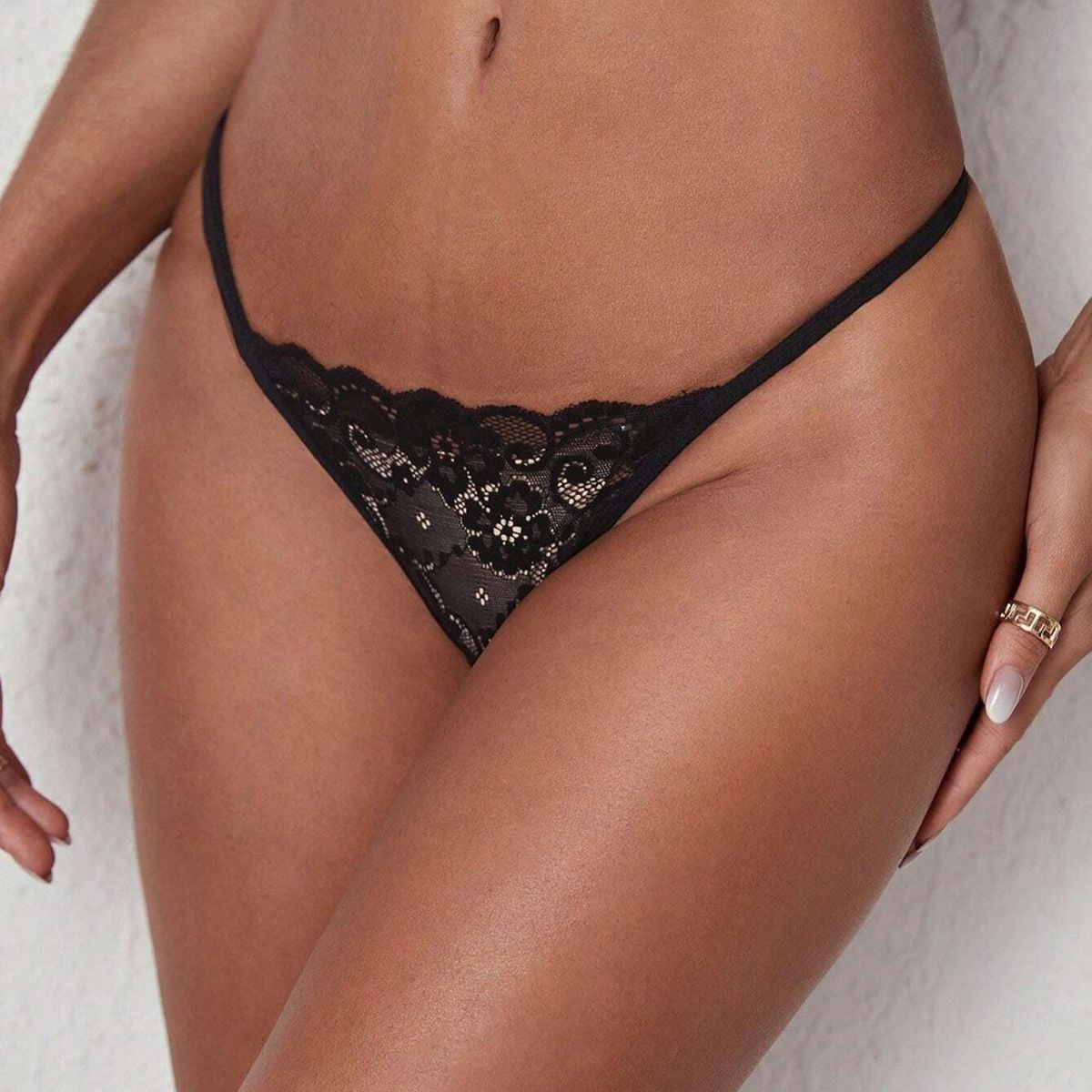 GENERICO - HILO LOLITA DE ENCAJE NEGRO MARY