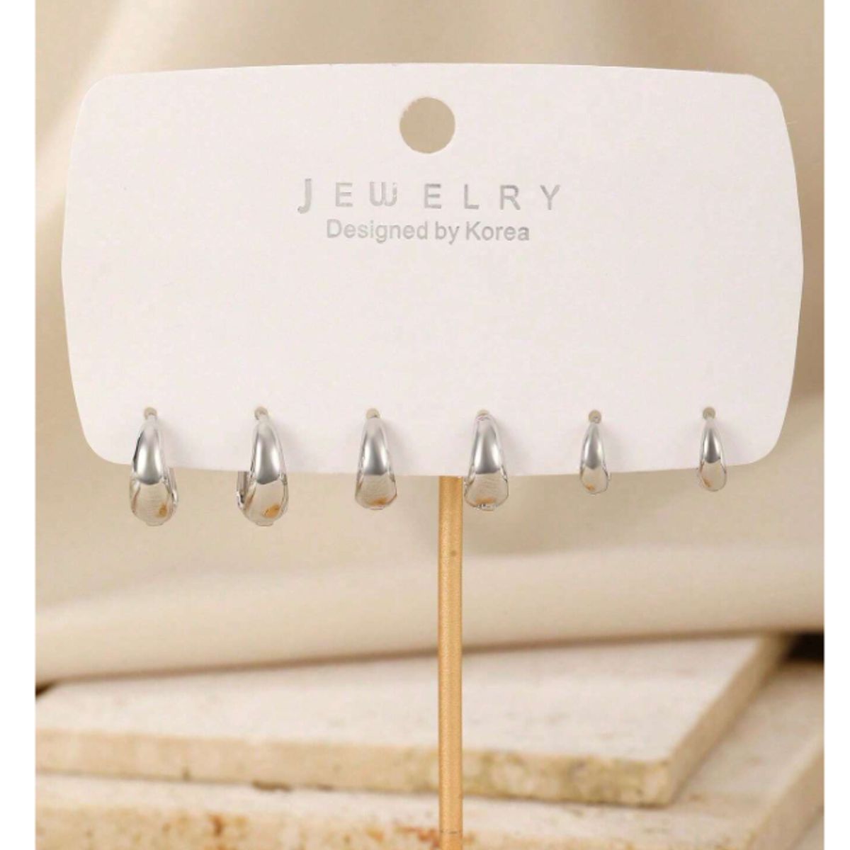 GENERICO - TRES PARES DE ARETES TIPO C