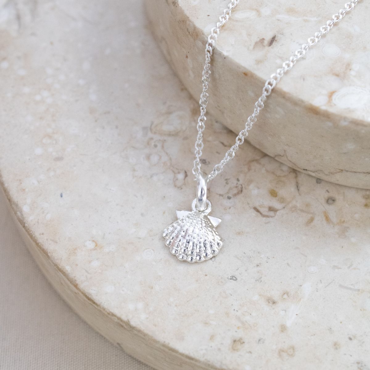 CLEO JOYAS & ACCESORIOS - Collar Shell Plateado Plata