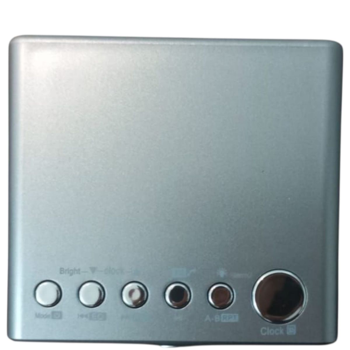 WELL BEING - Reloj Despertador Bluetooth con Altavoz Radio FM y Grabadora de Voz