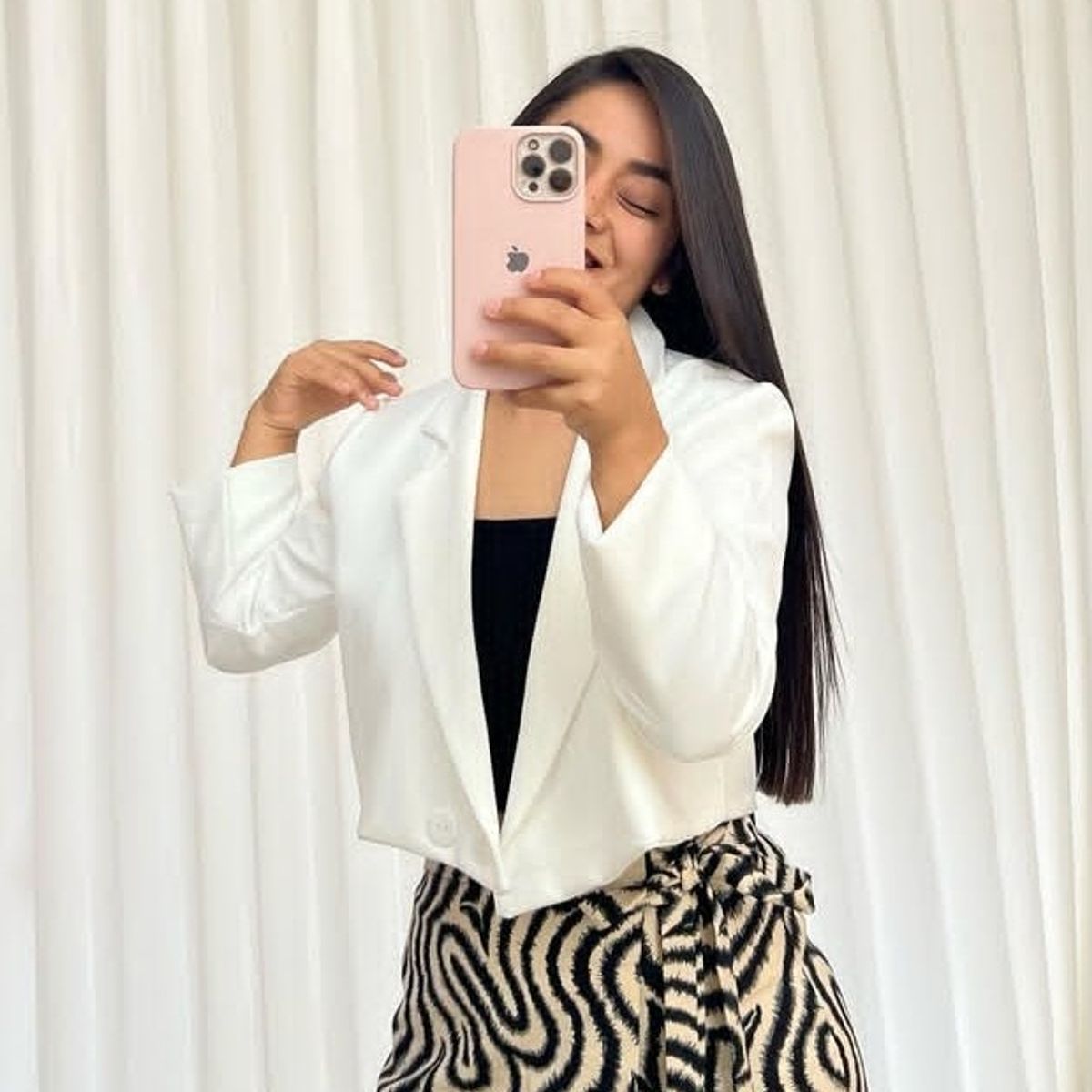 GENERICO - BLAZER CROP ELEGANTE PARA MUJER