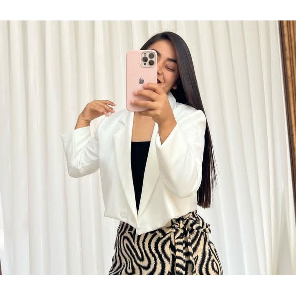 GENERICO - BLAZER CROP ELEGANTE PARA MUJER