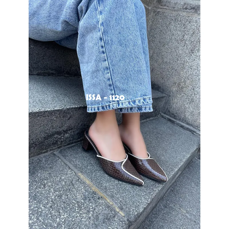 GENERICO - SUECO SIENNA EN TACO DE 5 CM EN TONO CHOCOLATE CROCO