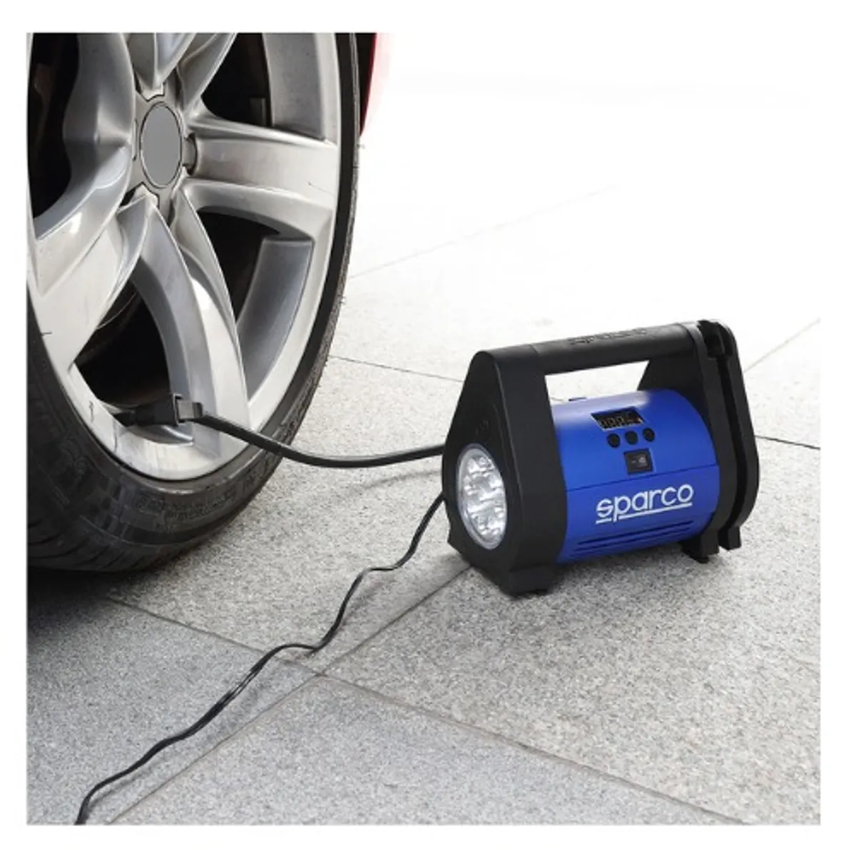 SPARCO - COMPRENSORA AIRE C MEDIDOR DE PRESION Y LINTERNA SPARCO 12V