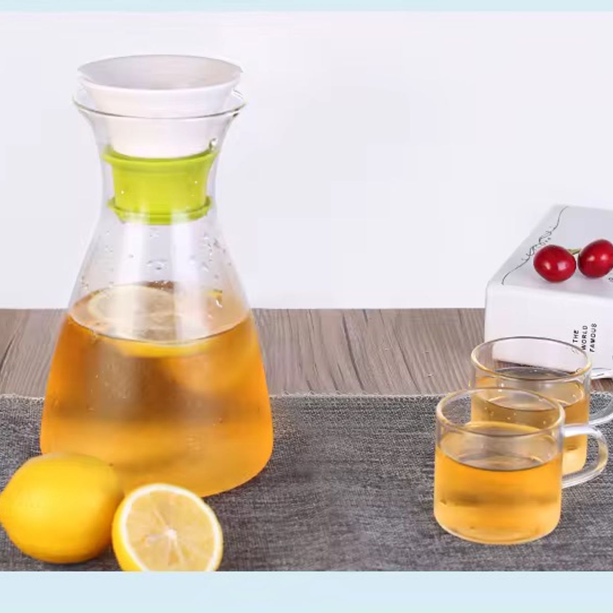 GENERICO - JARRA DE VIDRIO CON TAPA HERMETICA VERDE 800ML