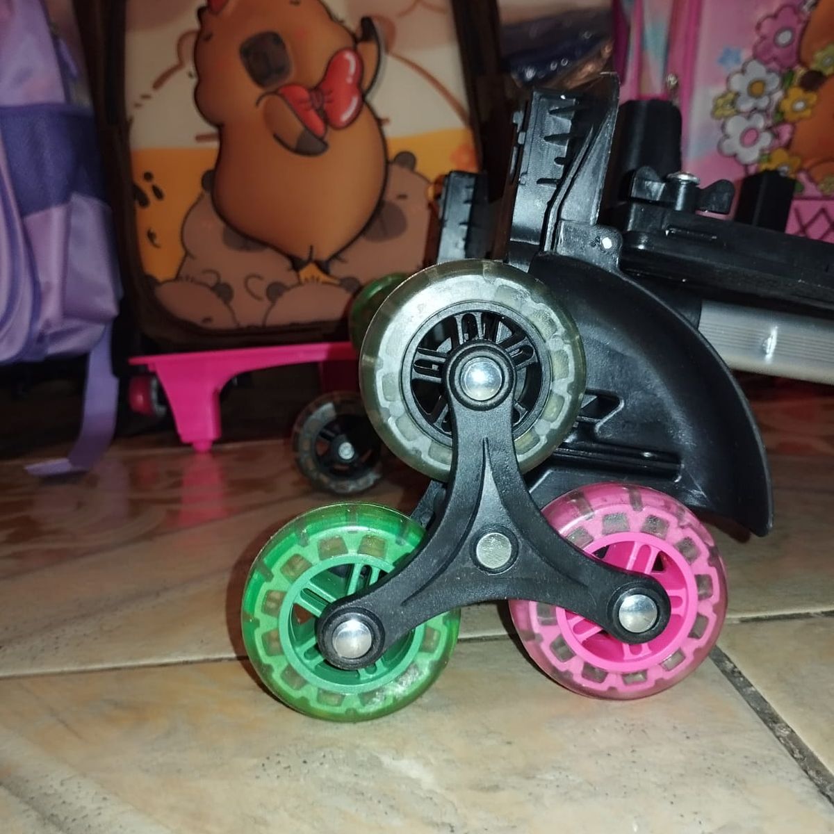 GENERICO - MOCHILA DINOSAURIO TRES PIEZAS CON SEIS RUEDAS - DESMONTABLE