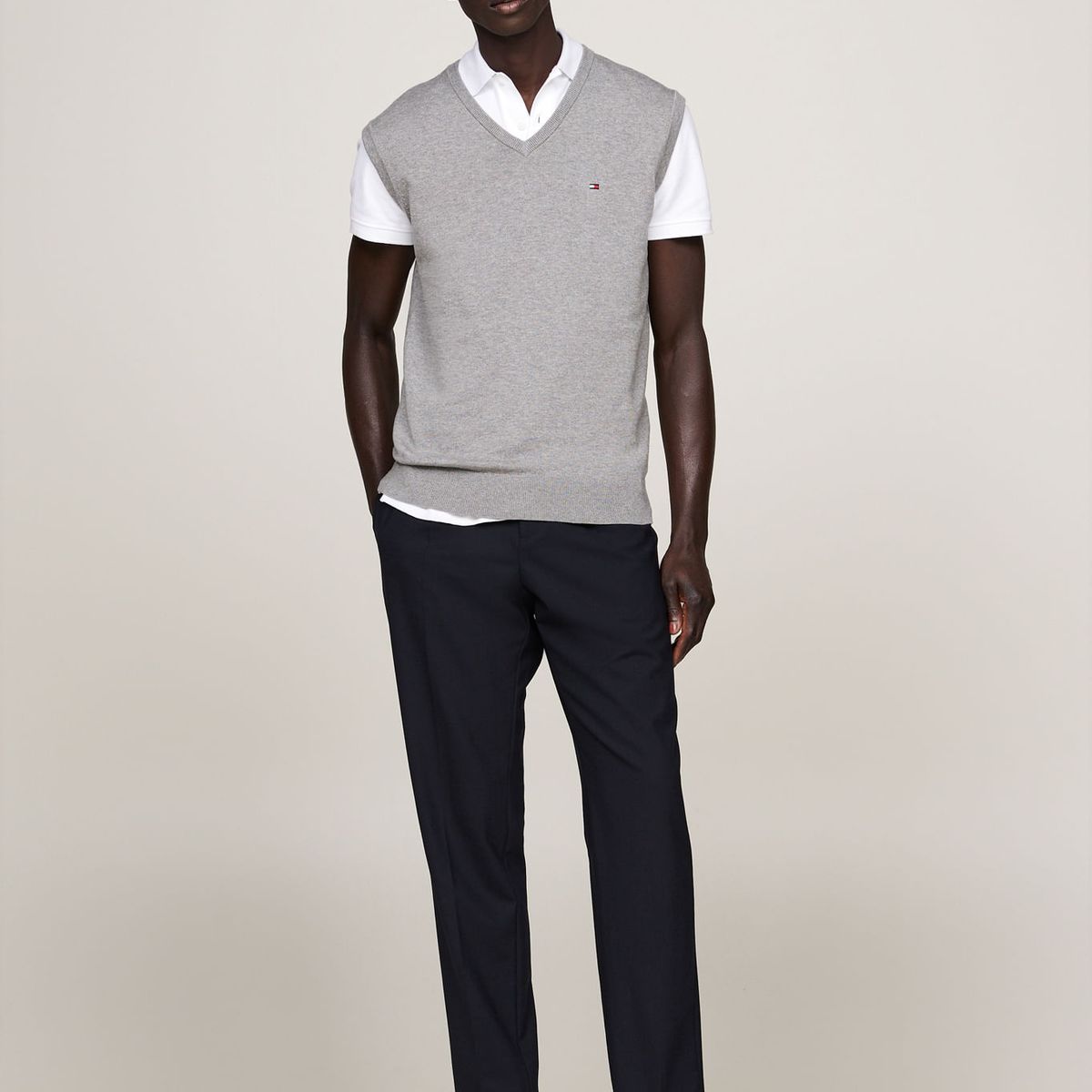 TOMMY HILFIGER - PULLOVER ESSENTIAL CTN V NK VEST