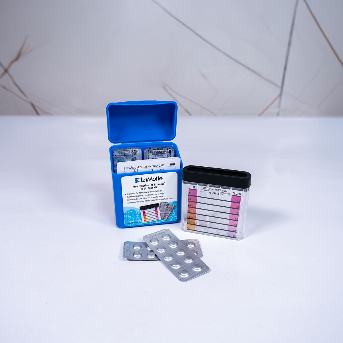 GENERICO - KIT MEDIDOR DE CLORO Y PH CON PASTILLAS MARCA LAMOTTE