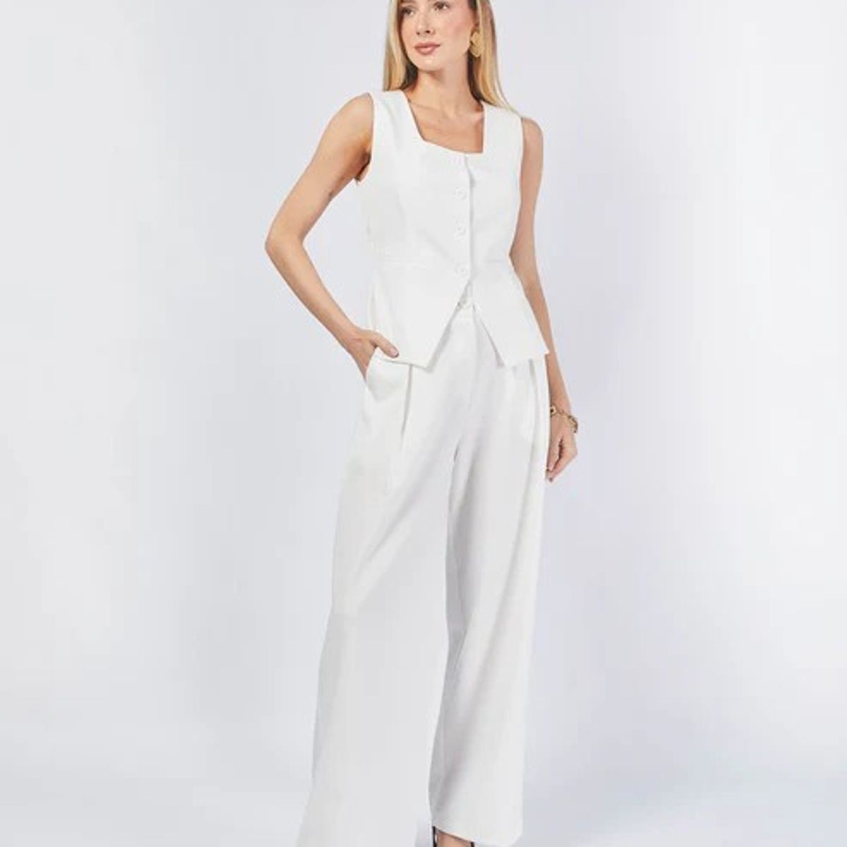 BANATY - CHALECO SASTRE ESCOTE CUADRADO DE MUJER