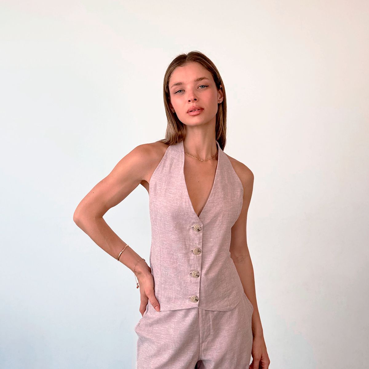 EVANIC - CHALECO HALTER LINO CAFE