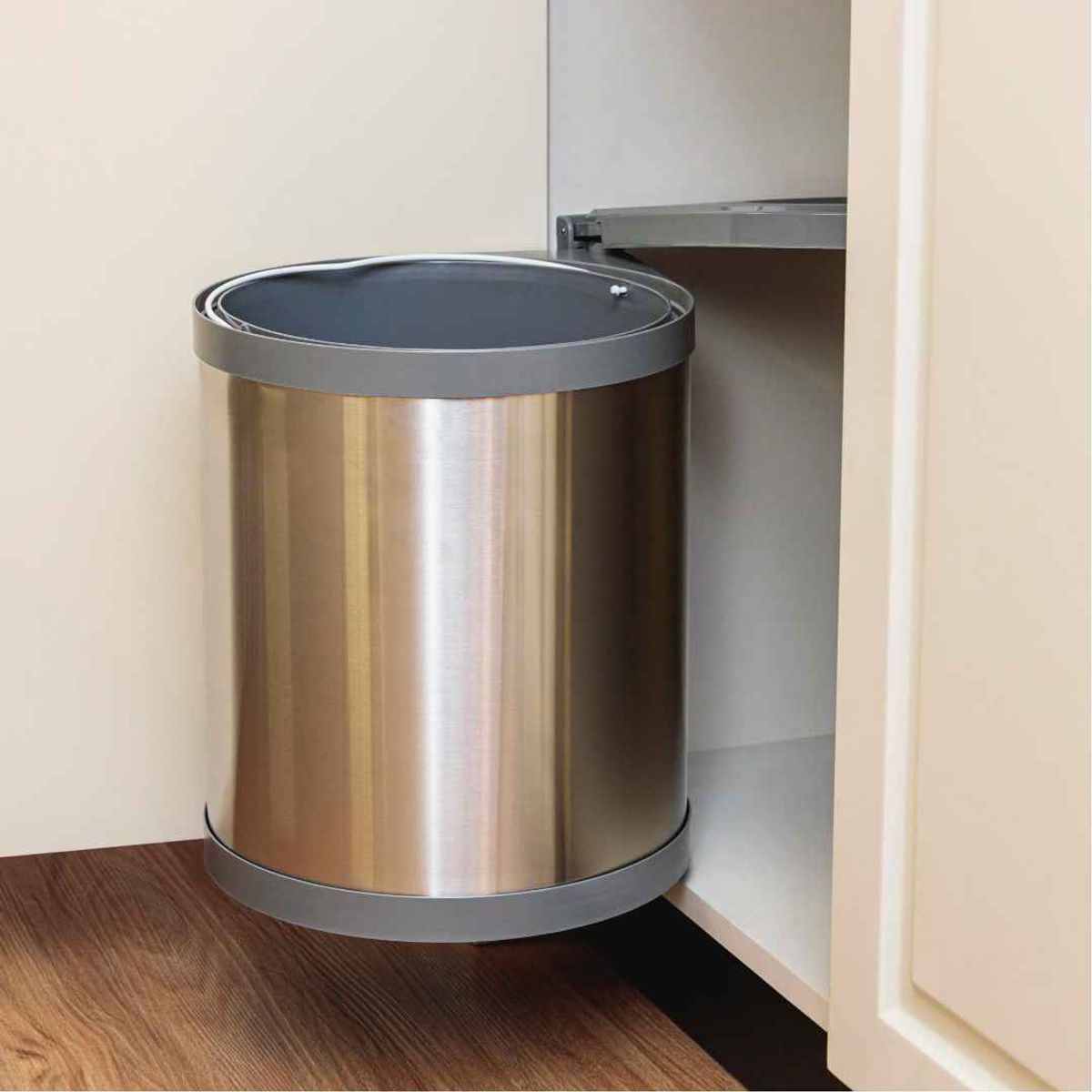 MAS CASA MOBILIARIO Y ACCESORIOS - Tacho de basura de acero 14L Más Casa Perú