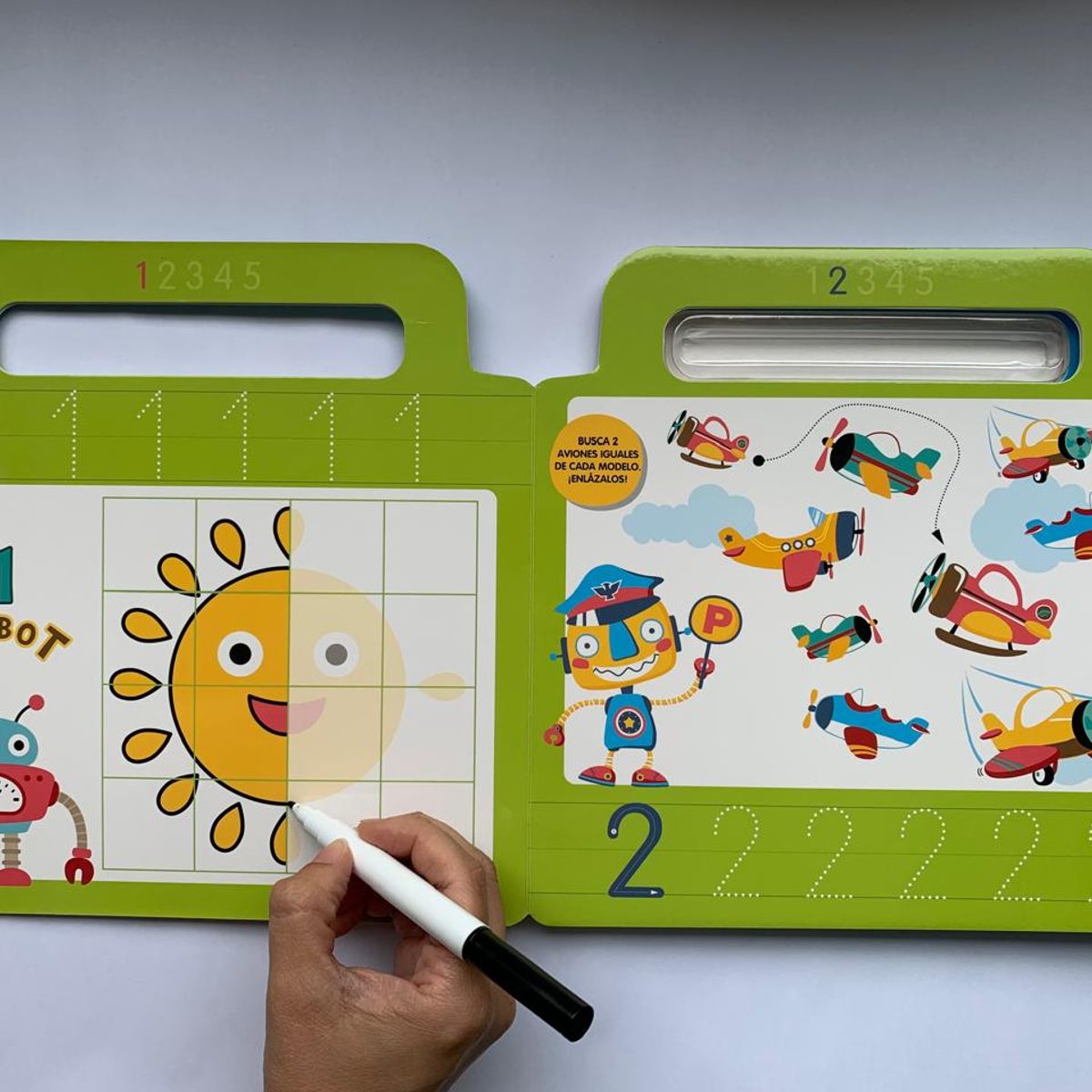 GENERICO - LIBRO PIZARRA BORRABLE APRENDE LOS NÚMEROS CON ROBOTS