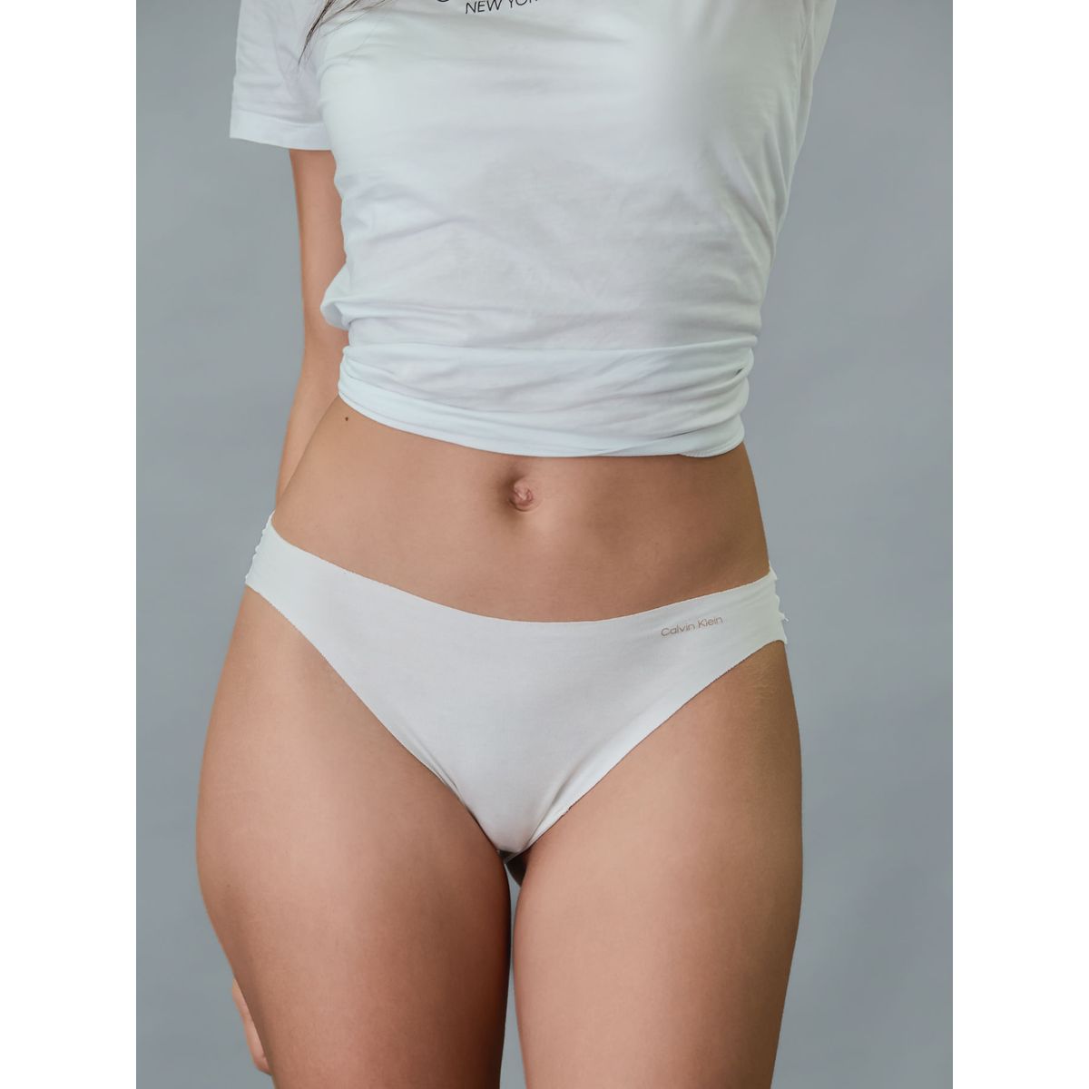 CALVIN KLEIN - PANTY TABLE INVISIBLES (COTTON) - BIKINI (MID-RISE)