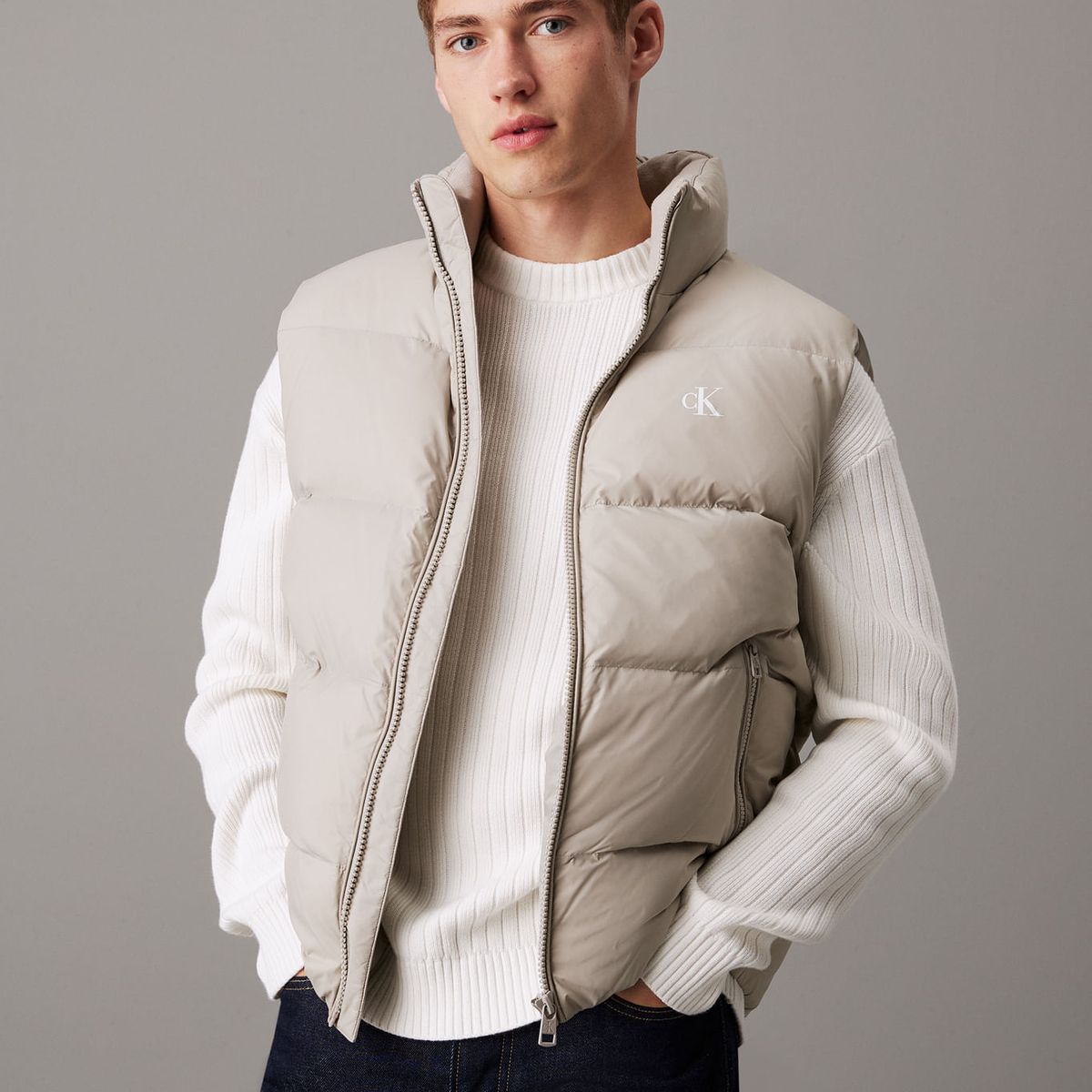 CALVIN KLEIN - CHALECO ESSENTIALS DOWN VEST