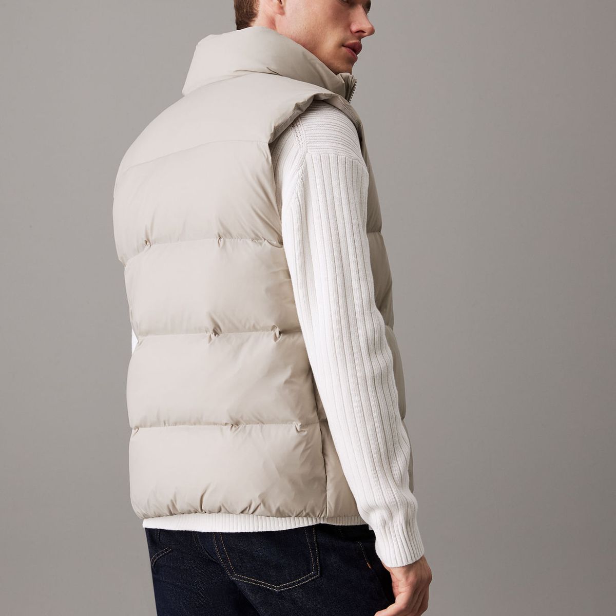 CALVIN KLEIN - CHALECO ESSENTIALS DOWN VEST