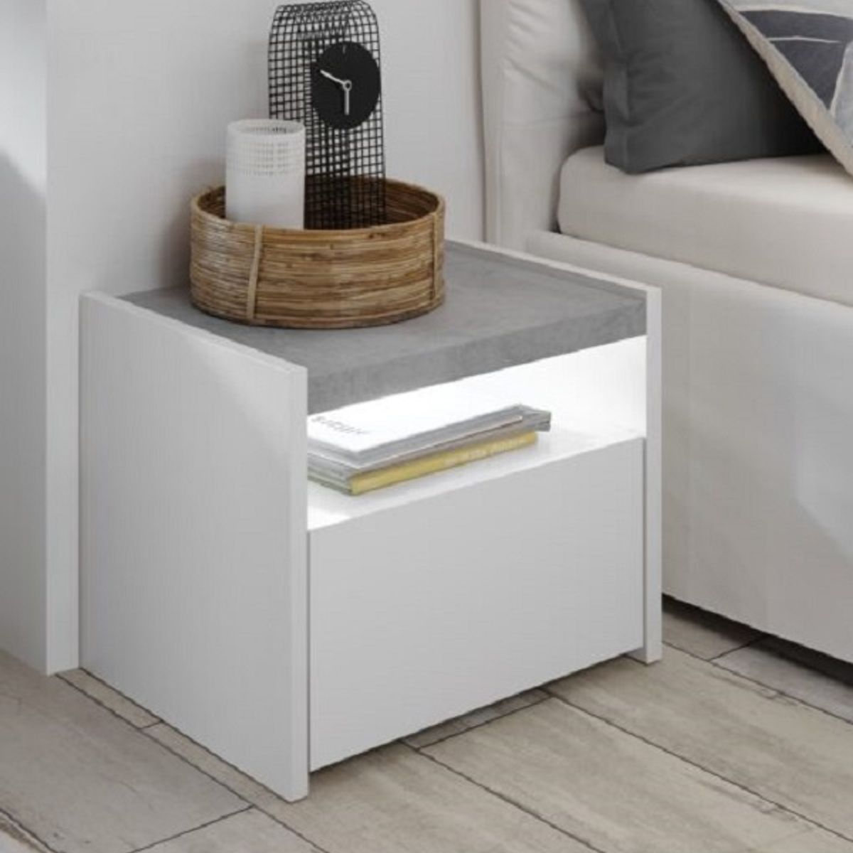 73 EXPERIENCE - Velador Sely Color Blanco & Cemento 73 Experience