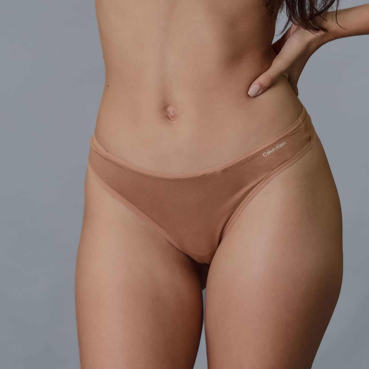 CALVIN KLEIN - PANTY TABLE BASIC COTTON - THONG (LOW RISE)