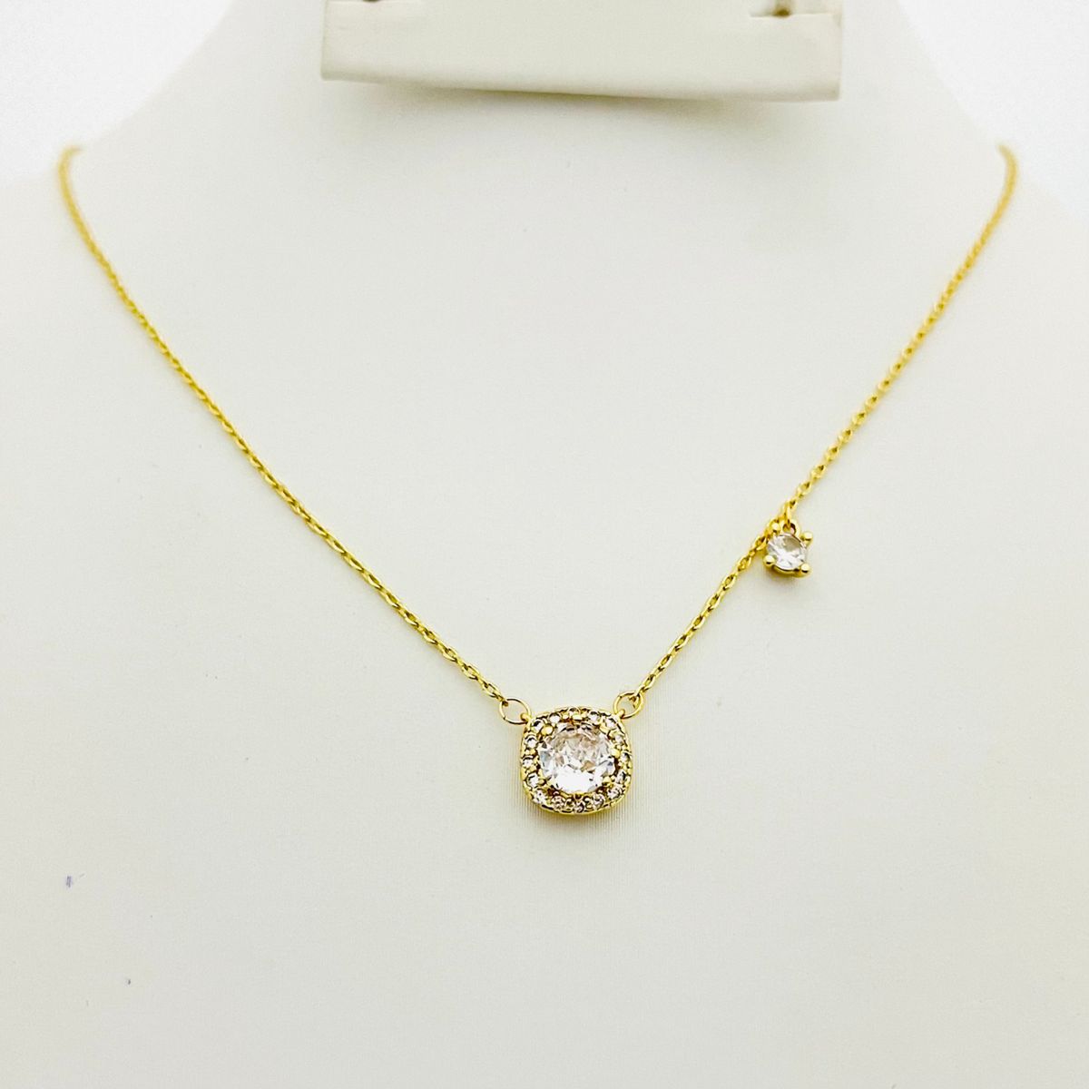 GENERICO - Collar Acero Punto de Luz