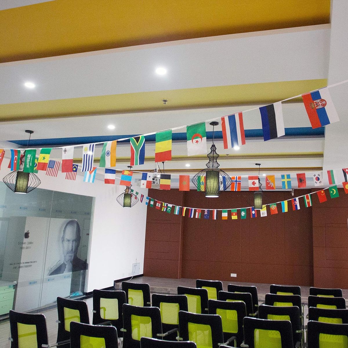 GENERICO - 5 metros de banderites de paises variados tela satinada