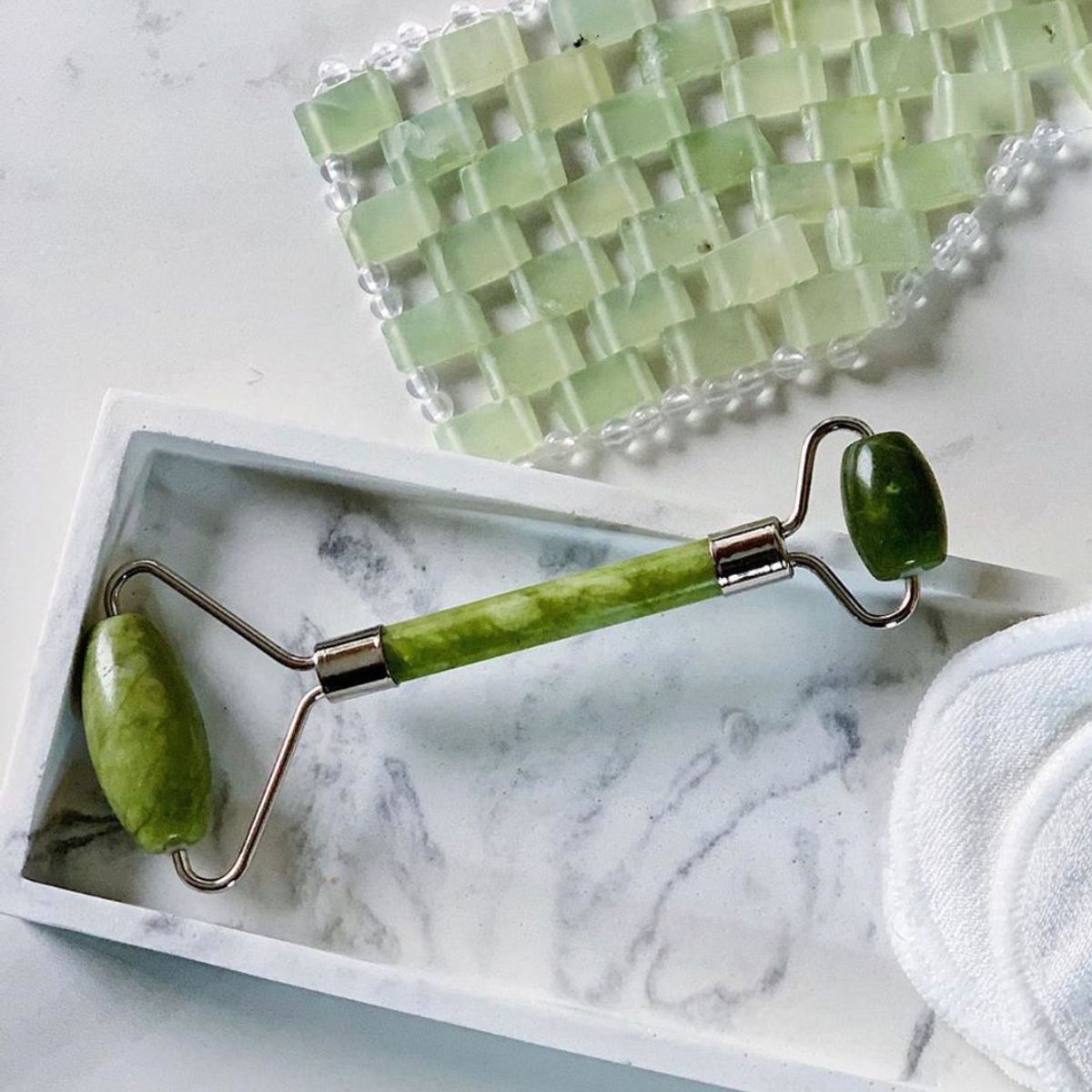 GENERICO - Rodillo de Jade Maseajeador  Facial 3 Colores