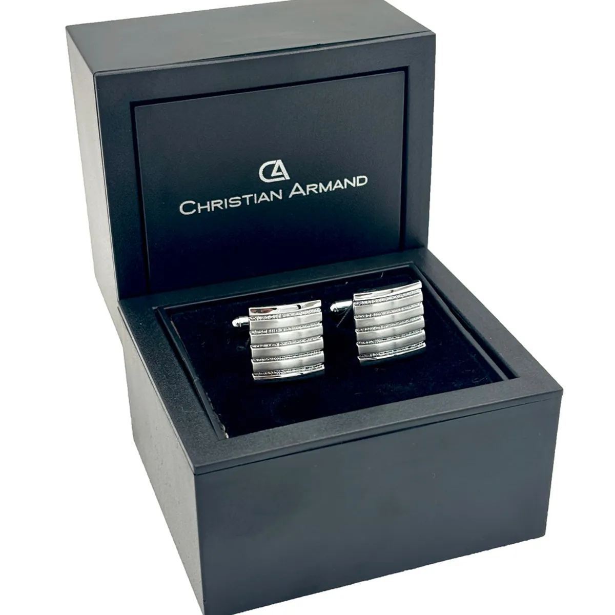 CHRISTIAN ARMAND - JUEGO DE GEMELOS PLATEADOS CUADRADOS CON LINEAS GRABADAS