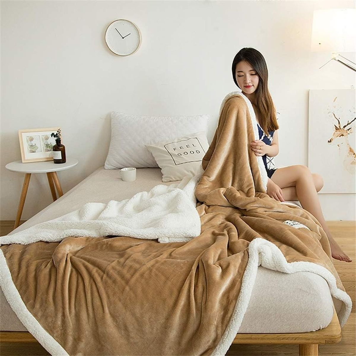 GENERICO - COLCHA DE PIEL DE ANGEL CON CARNERO PLAZA Y MEDIA