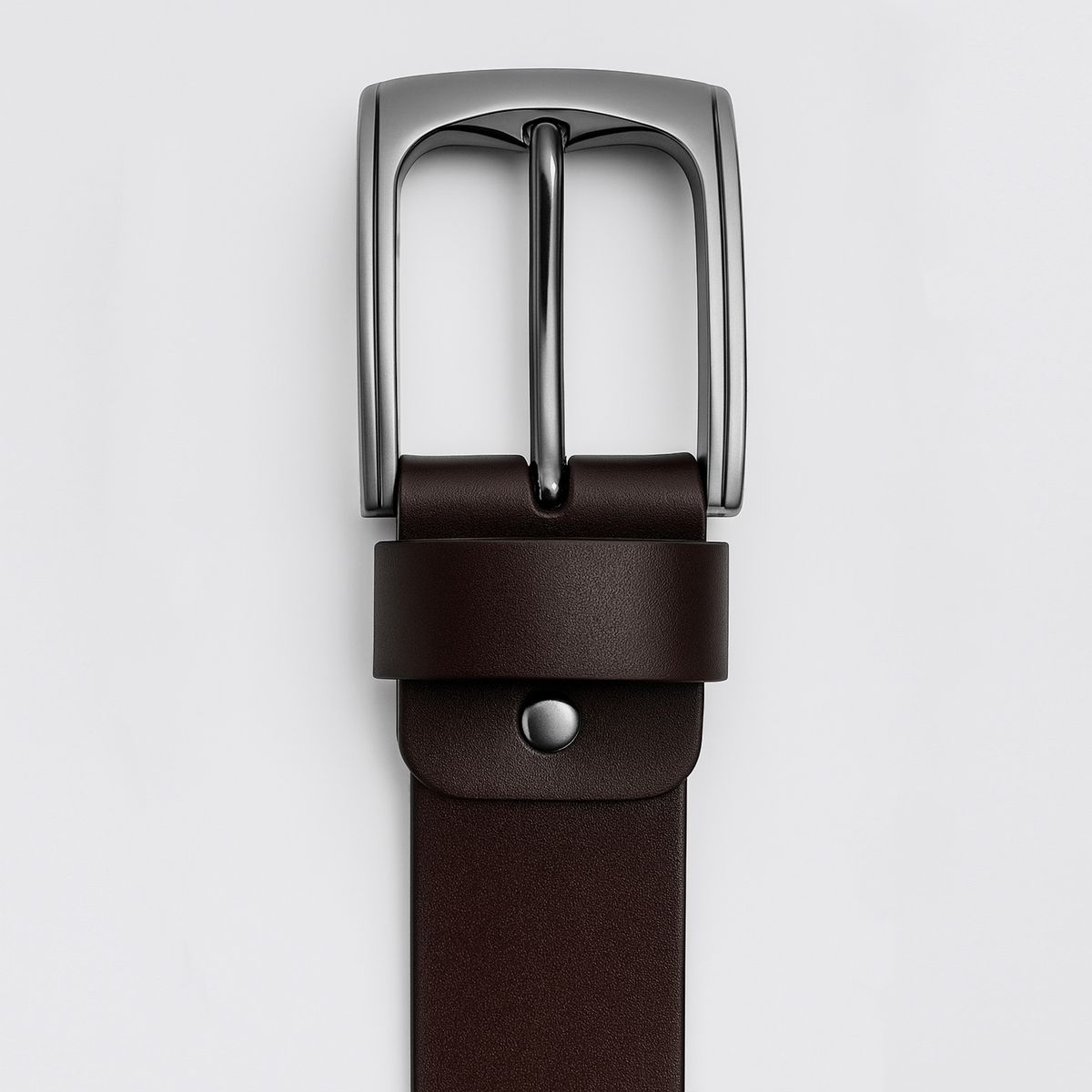 GENERICO - CORREA DE CUERO MARRON HEBILLA PESADA